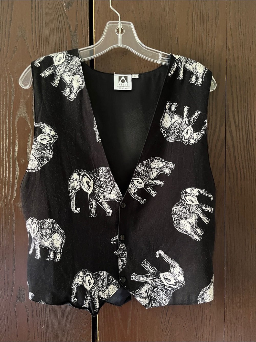Arise black silky appearance best with elephants. Size Large